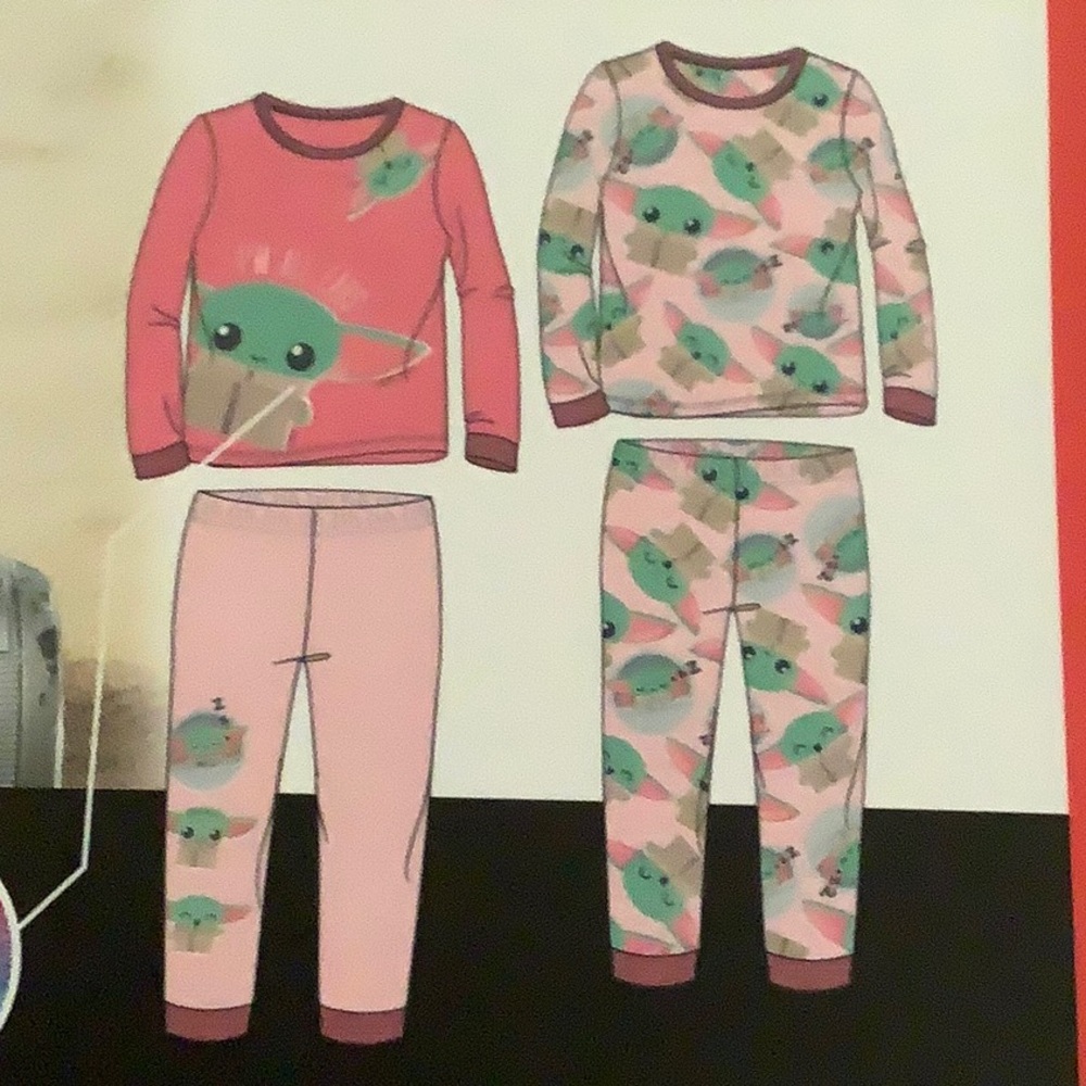 Disney Mandalorian pajamas set 4 piece set.  Sizes 2t and 6 remain.